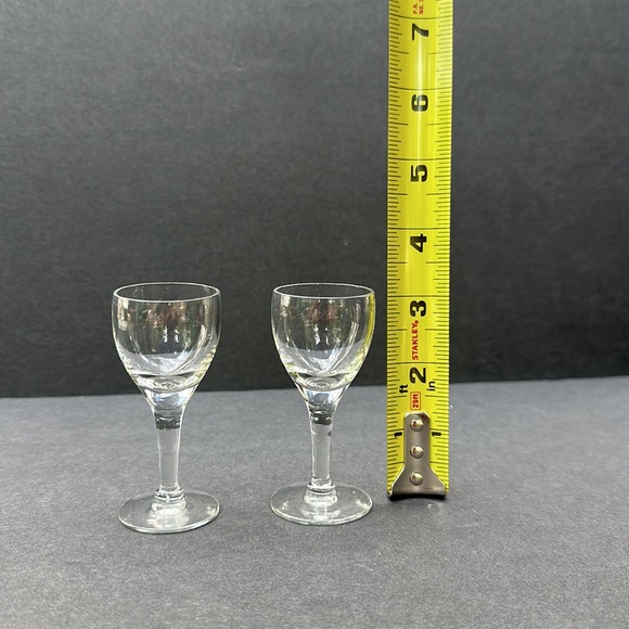 Vintage glass cordials - set of 2 - Picture 2 of 3